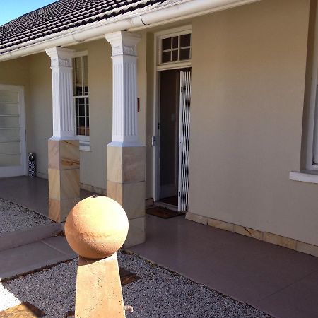 Guesthouse On Irvine Port Elizabeth Ngoại thất bức ảnh