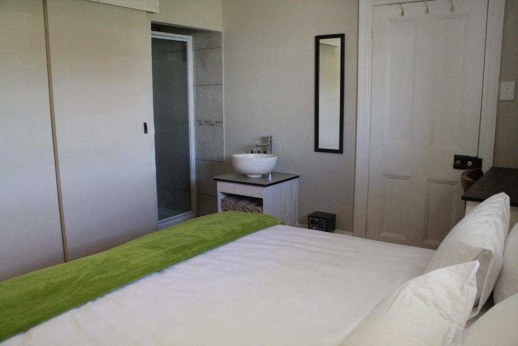 Guesthouse On Irvine Port Elizabeth Ngoại thất bức ảnh