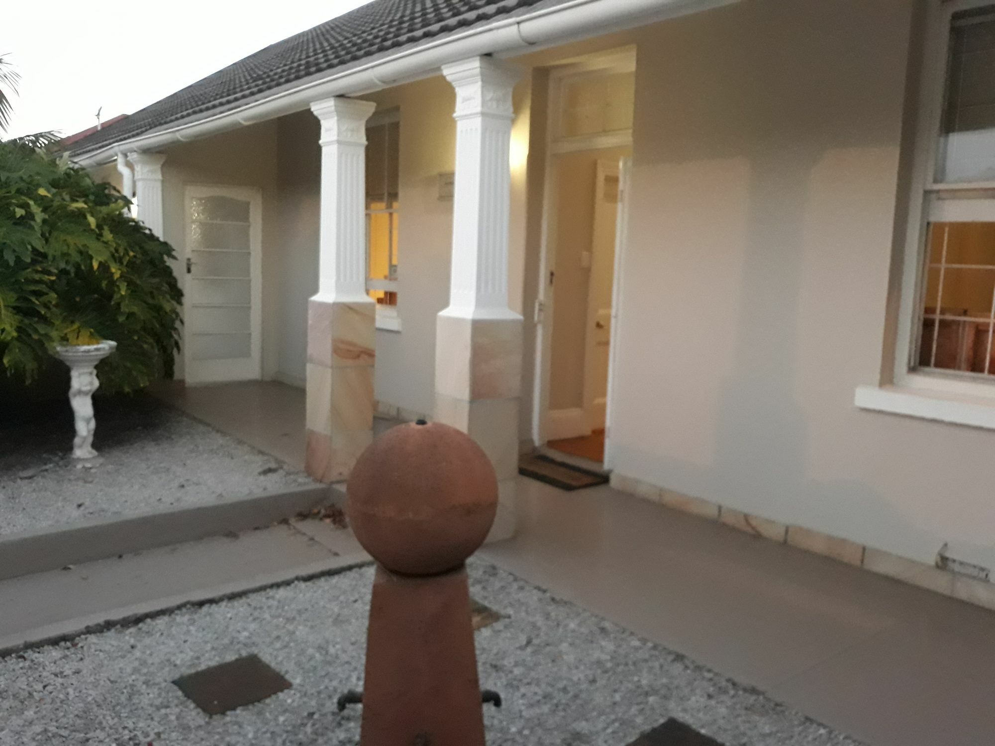 Guesthouse On Irvine Port Elizabeth Ngoại thất bức ảnh