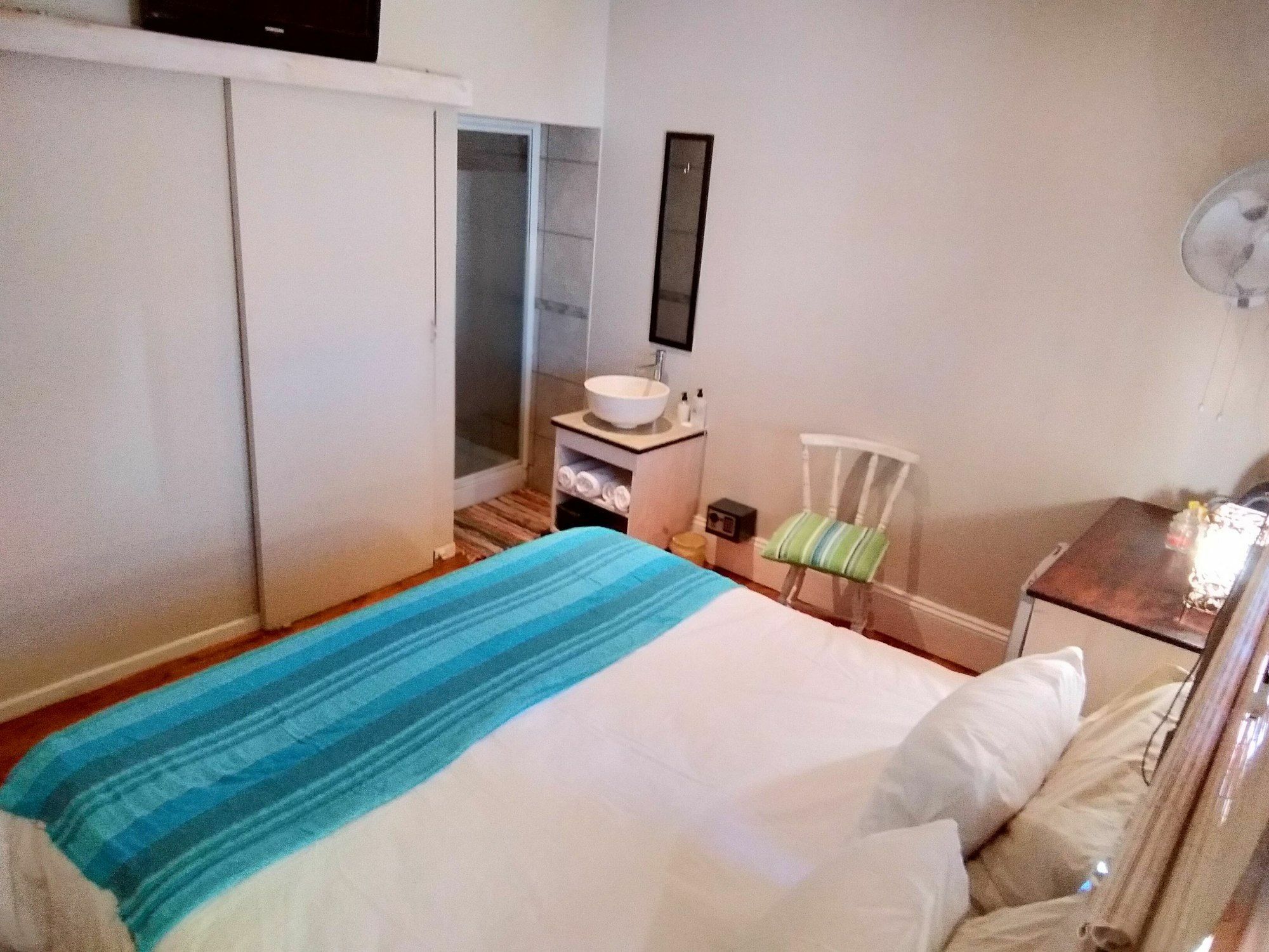 Guesthouse On Irvine Port Elizabeth Ngoại thất bức ảnh